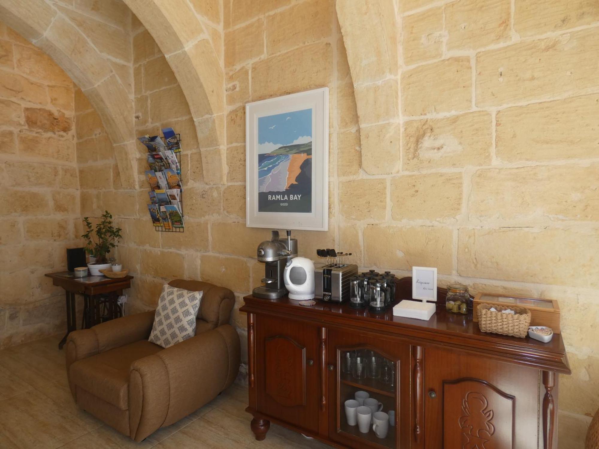 A La Maison B&B Xagħra Esterno foto