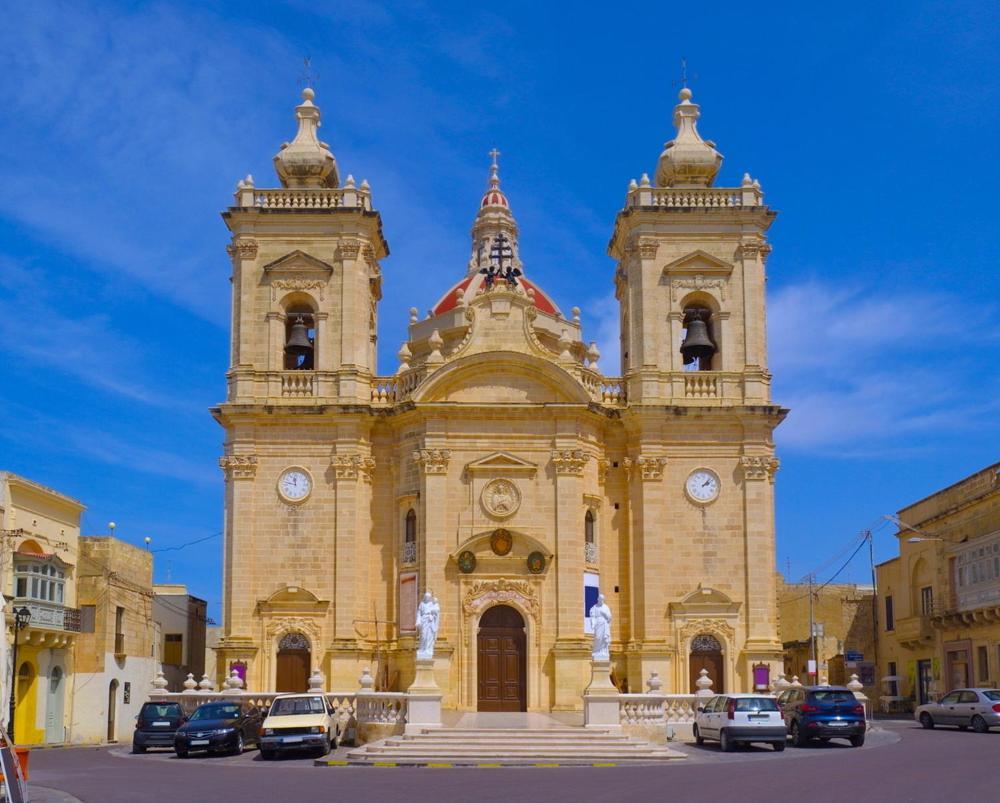 A La Maison B&B Xagħra Esterno foto