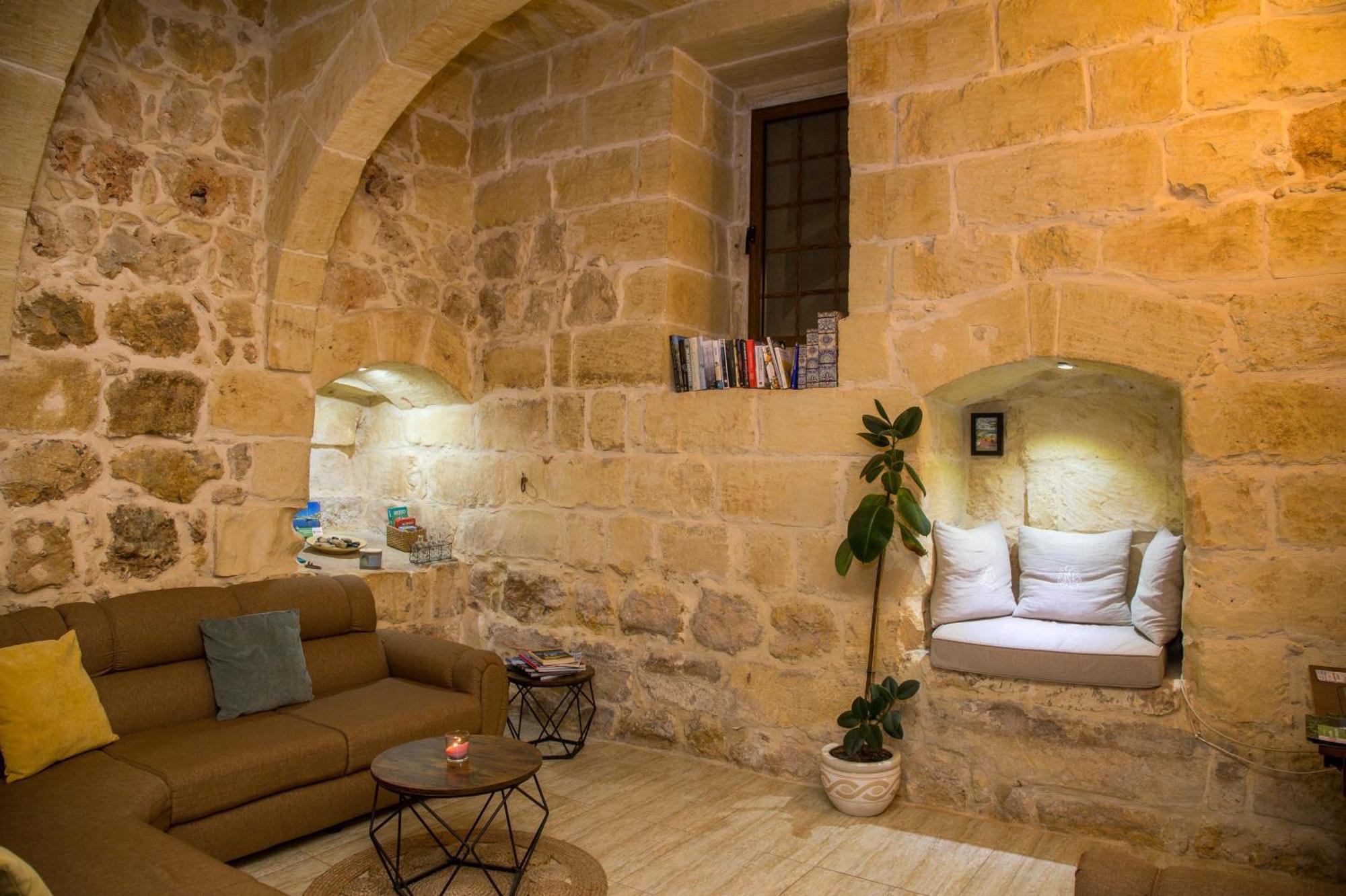 A La Maison B&B Xagħra Esterno foto