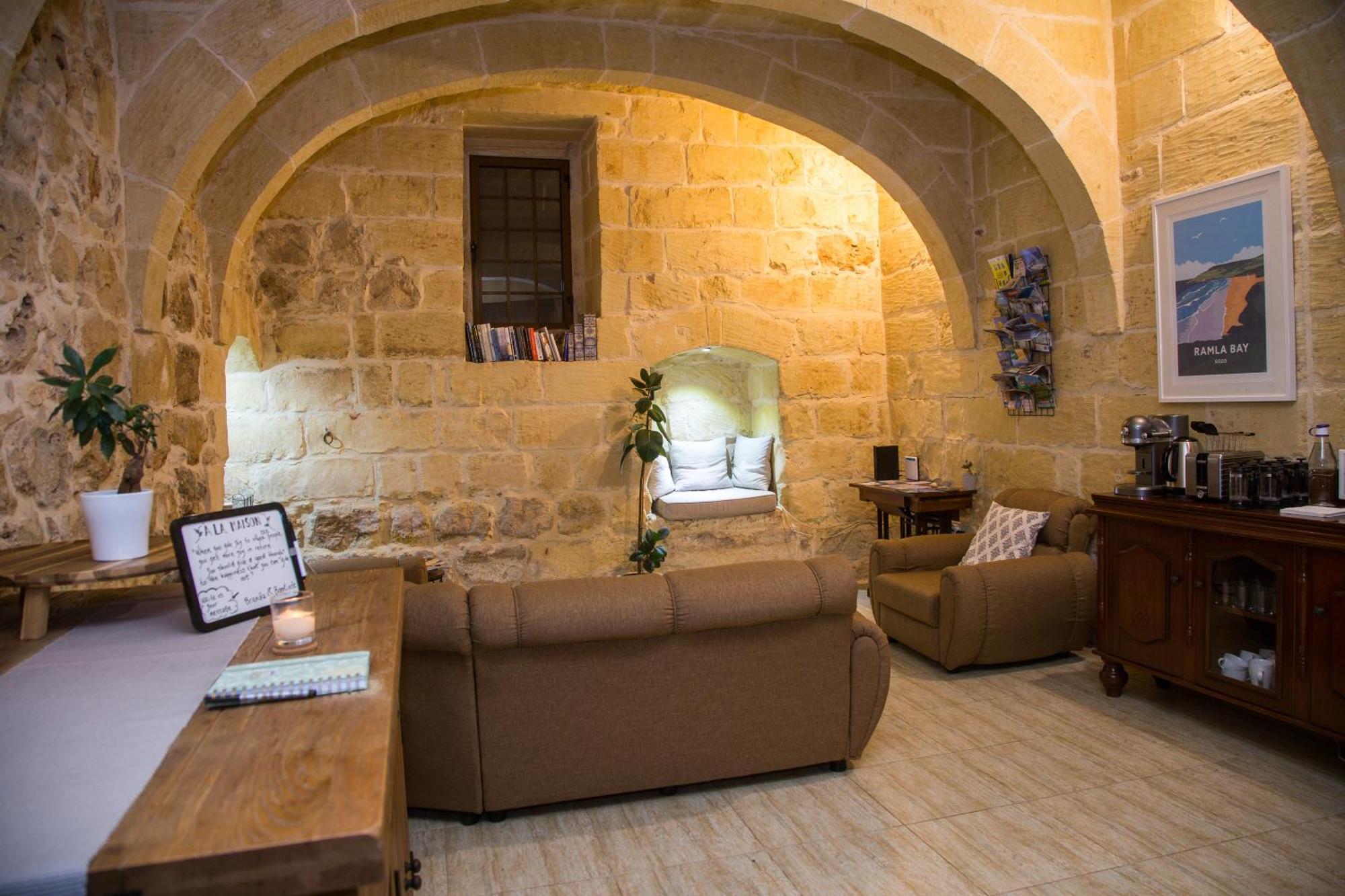 A La Maison B&B Xagħra Esterno foto