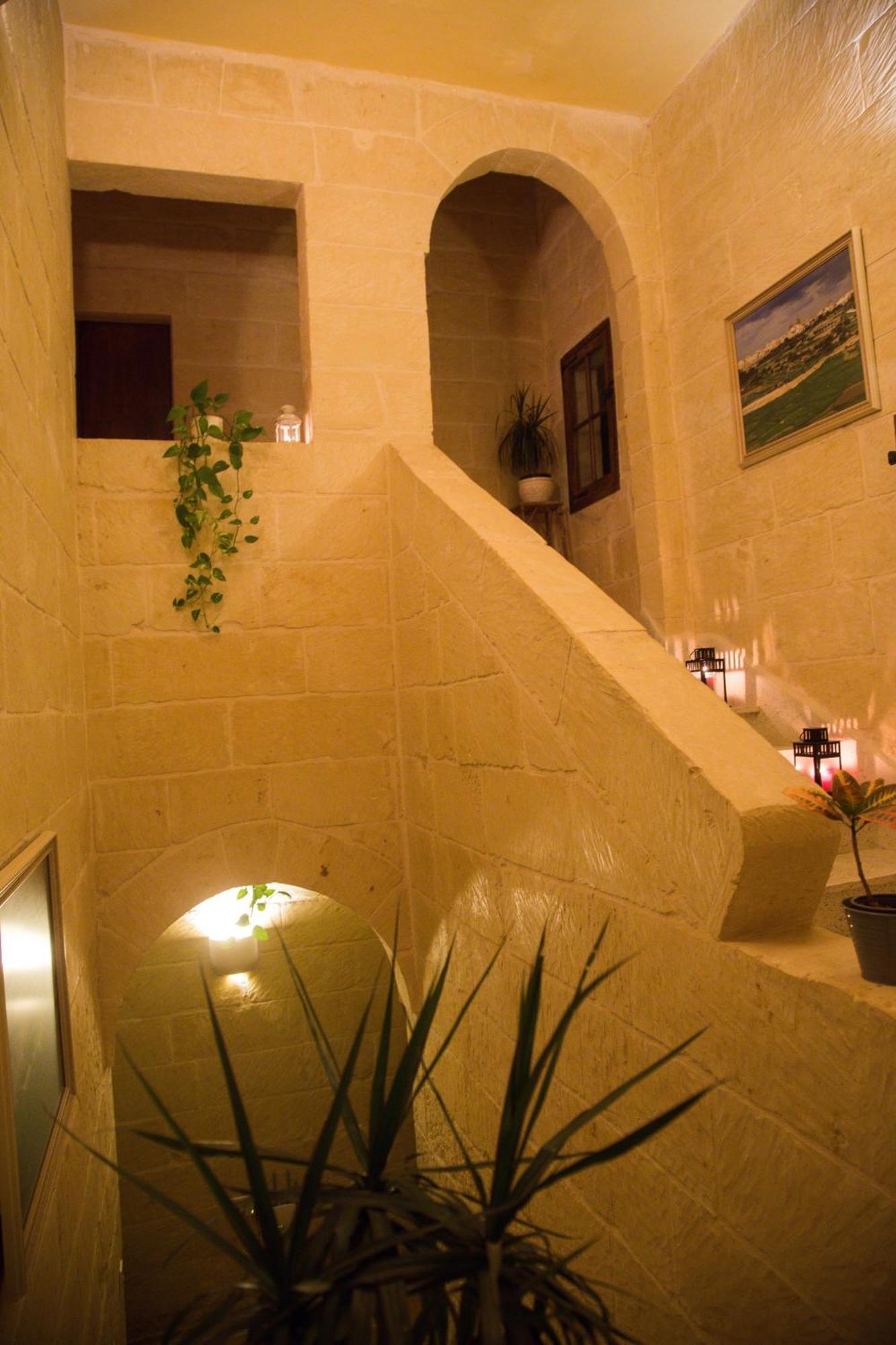 A La Maison B&B Xagħra Esterno foto