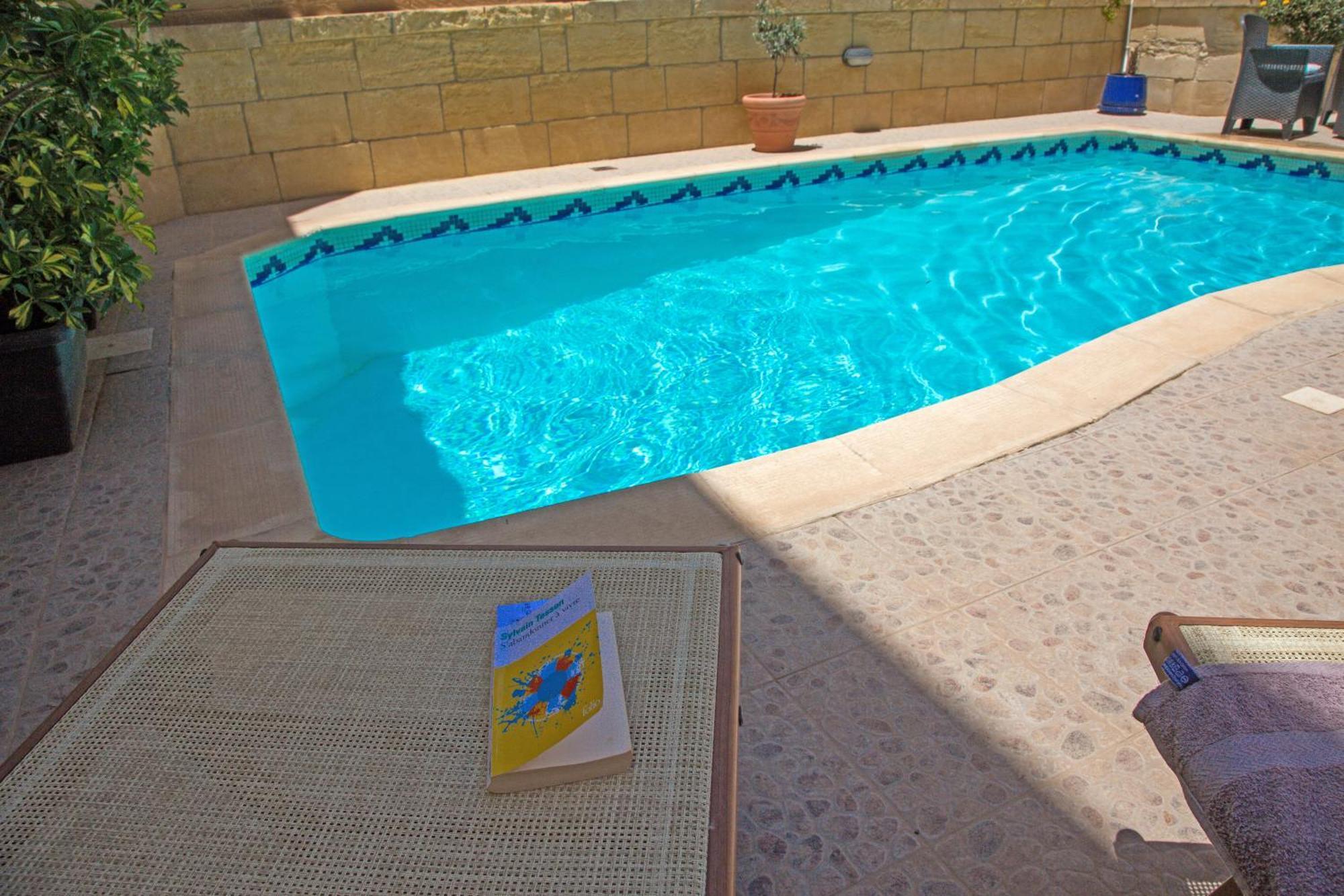 A La Maison B&B Xagħra Esterno foto