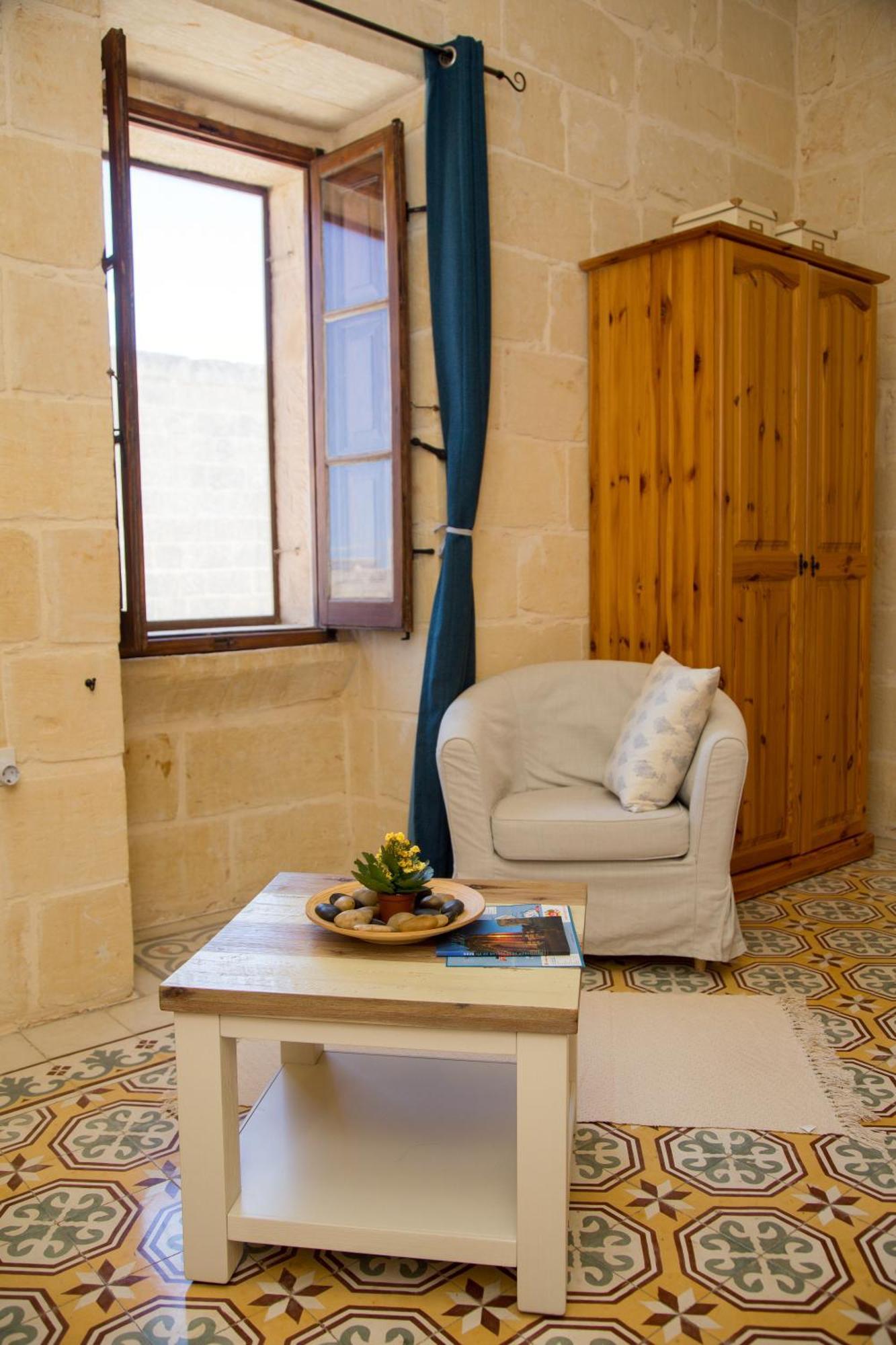 A La Maison B&B Xagħra Esterno foto
