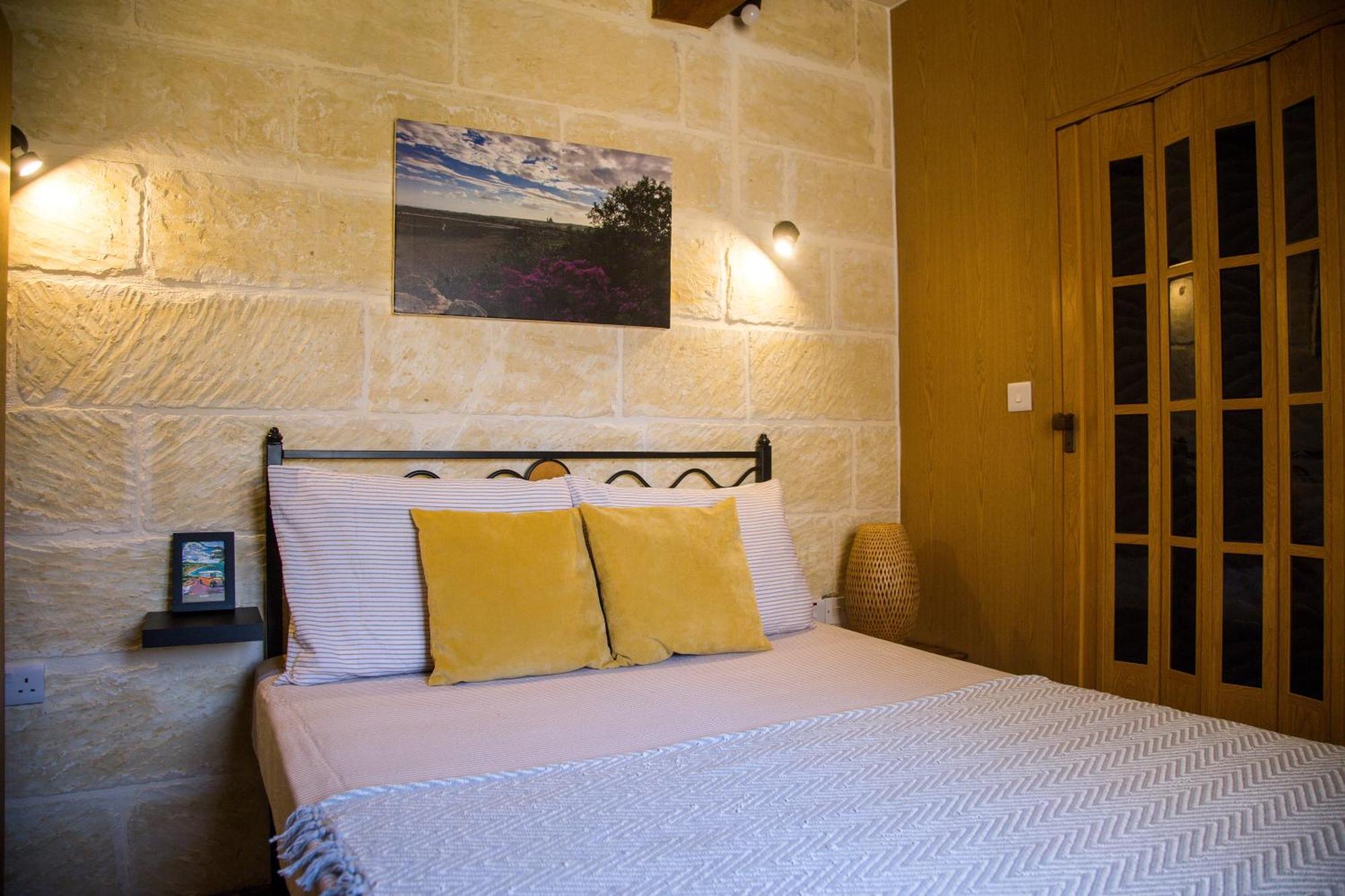 A La Maison B&B Xagħra Esterno foto